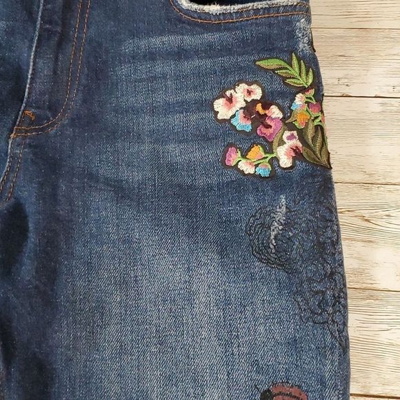 Zara Premium Denim Embroidered Raw Hem Jeans Flower Floral Design 24½" Waist 26L - Picture 3 of 11